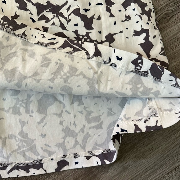 NWT Mini Floral Printed Skirt - Picture 4 of 6